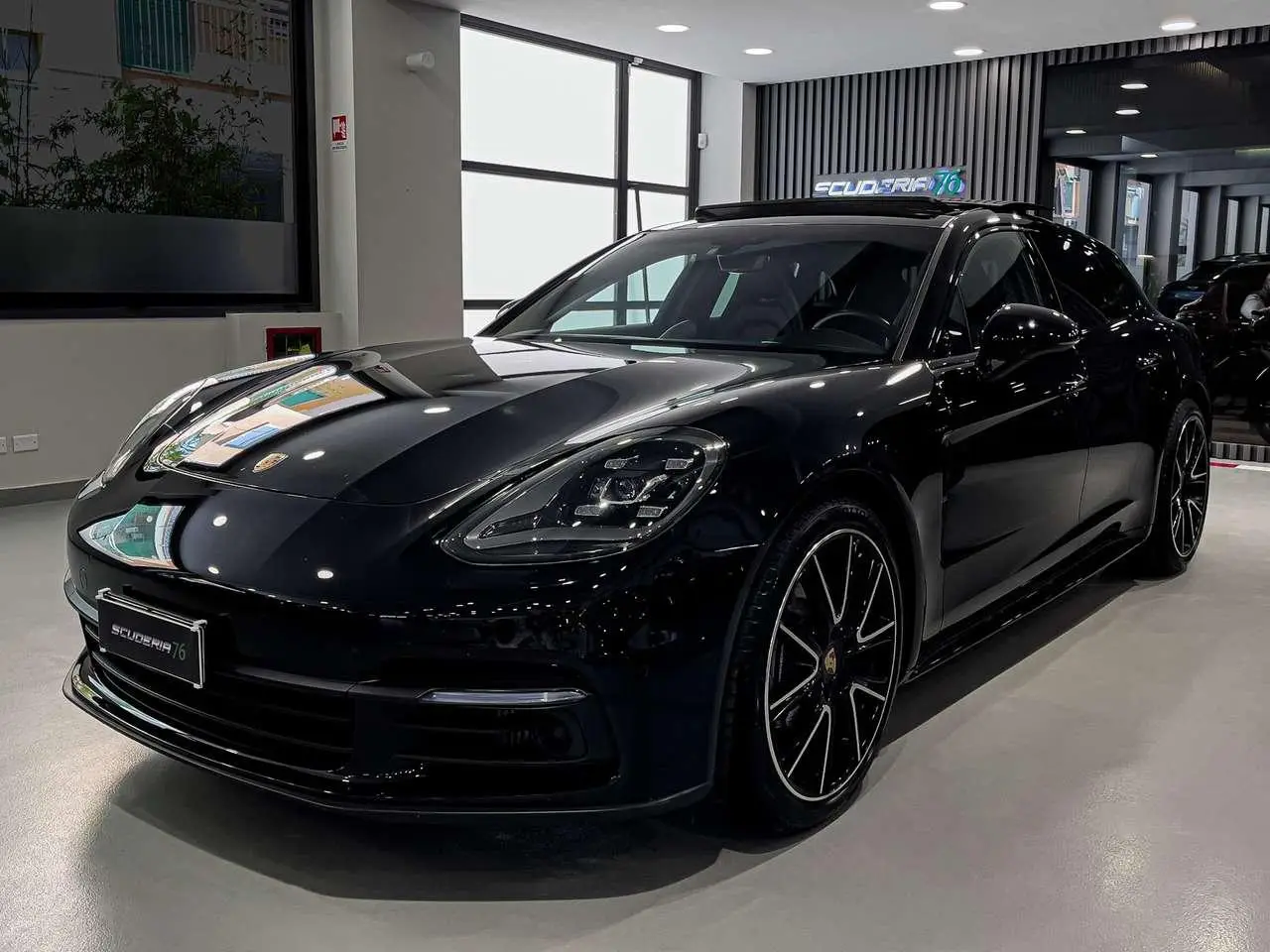 Photo 1 : Porsche Panamera 2020 Essence