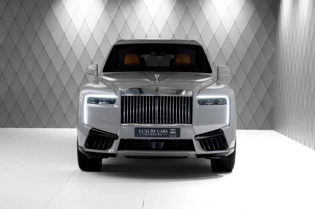 Photo 1 : Rolls-royce Cullinan 2024 Essence