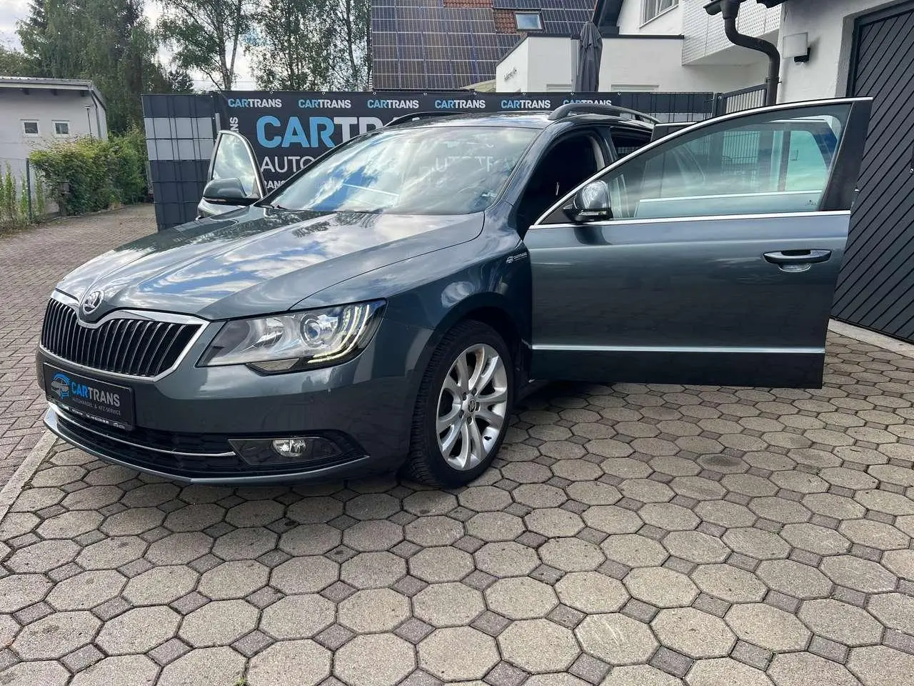 Photo 1 : Skoda Superb 2015 Diesel