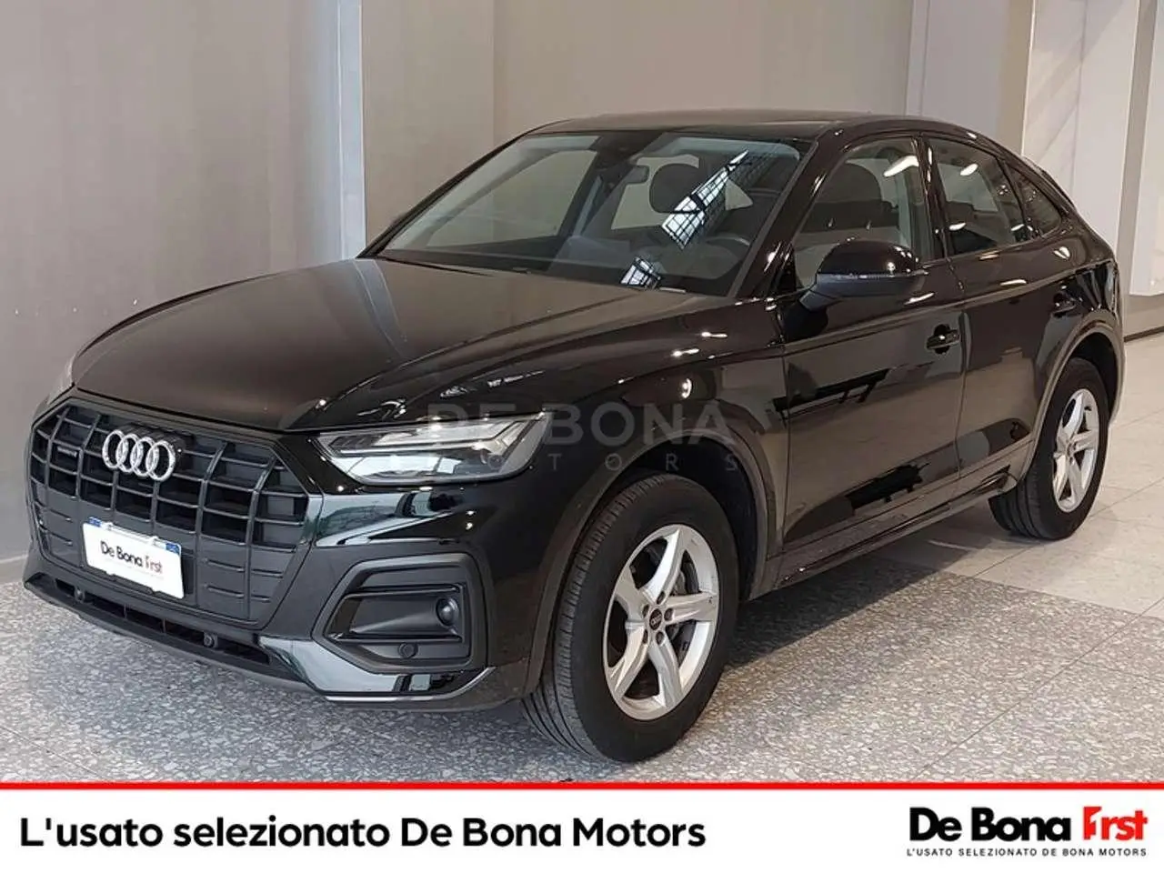 Photo 1 : Audi Q5 2021 Hybride