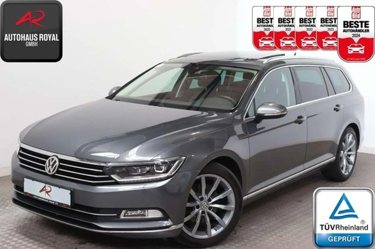 Photo 1 : Volkswagen Passat 2015 Essence