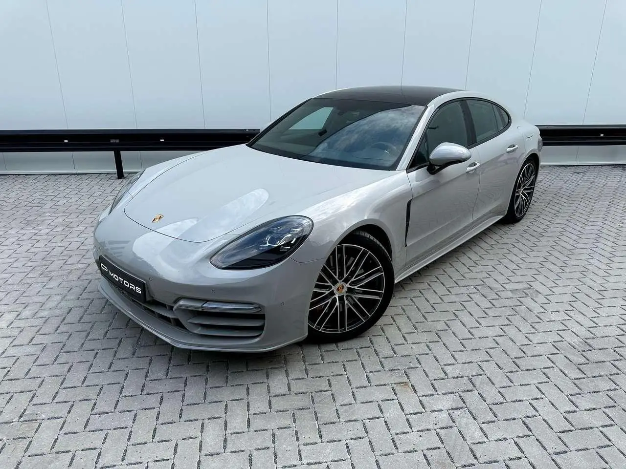 Photo 1 : Porsche Panamera 2017 Hybrid