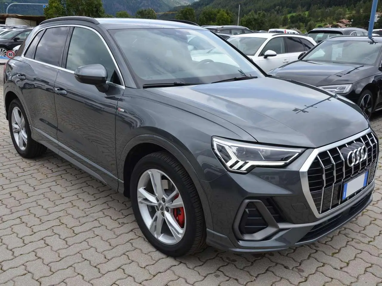 Photo 1 : Audi Q3 2019 Essence