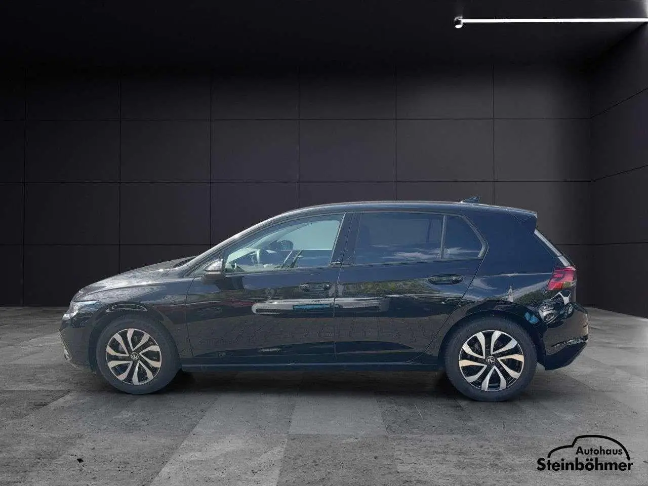 Photo 1 : Volkswagen Golf 2023 Essence