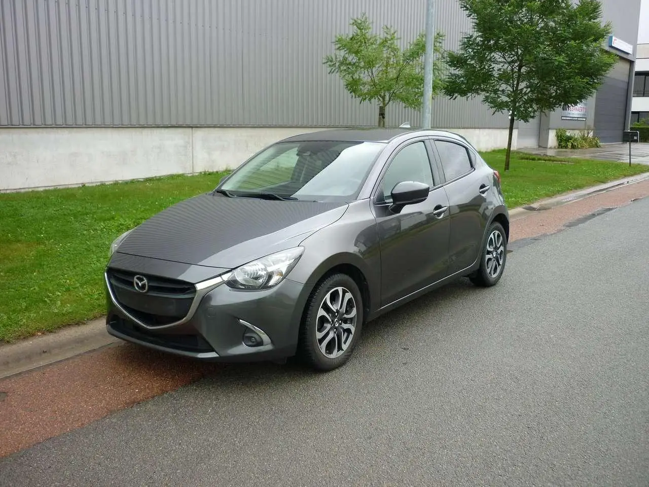 Photo 1 : Mazda 2 2019 Essence