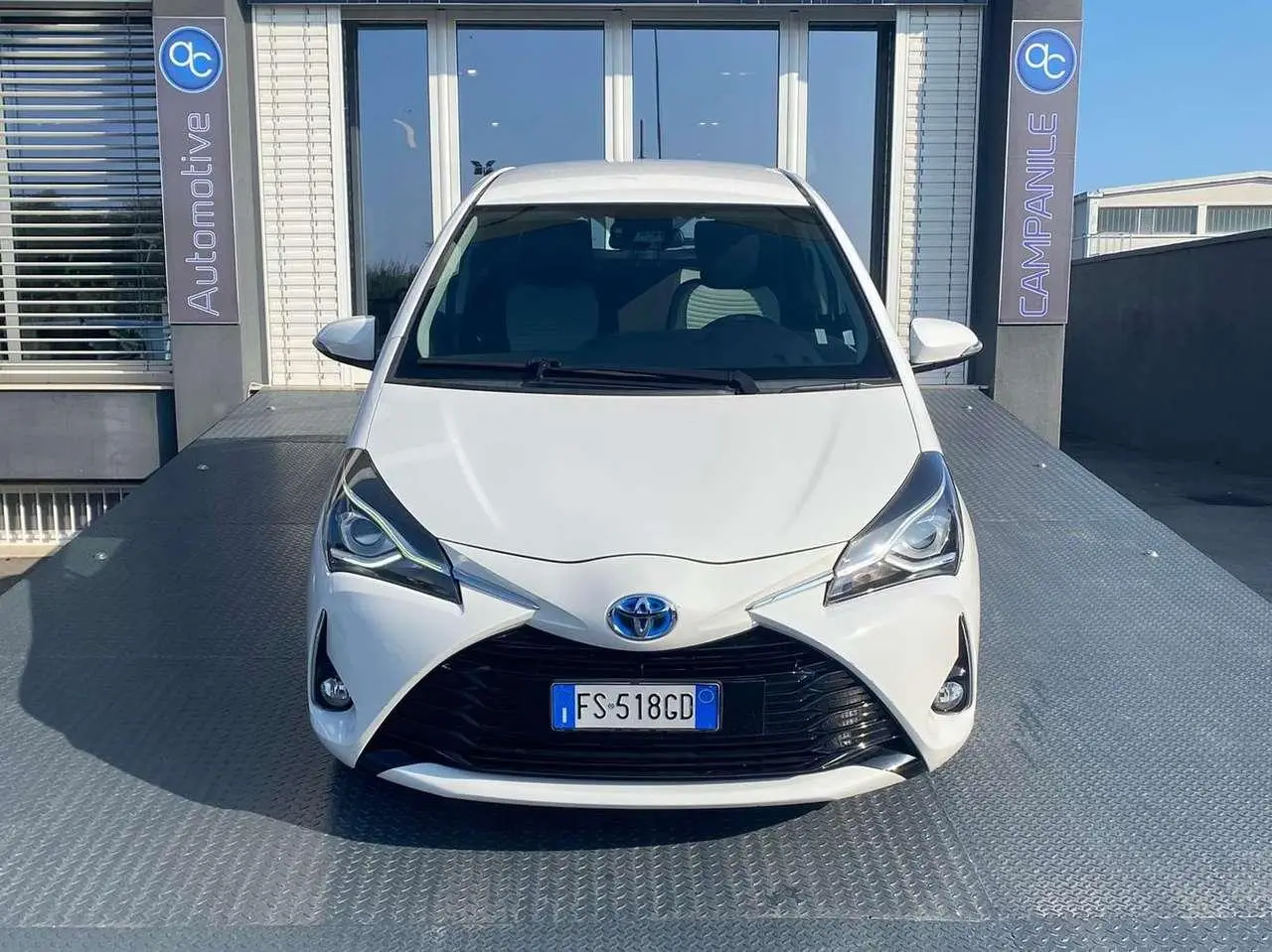 Photo 1 : Toyota Yaris 2018 Hybrid