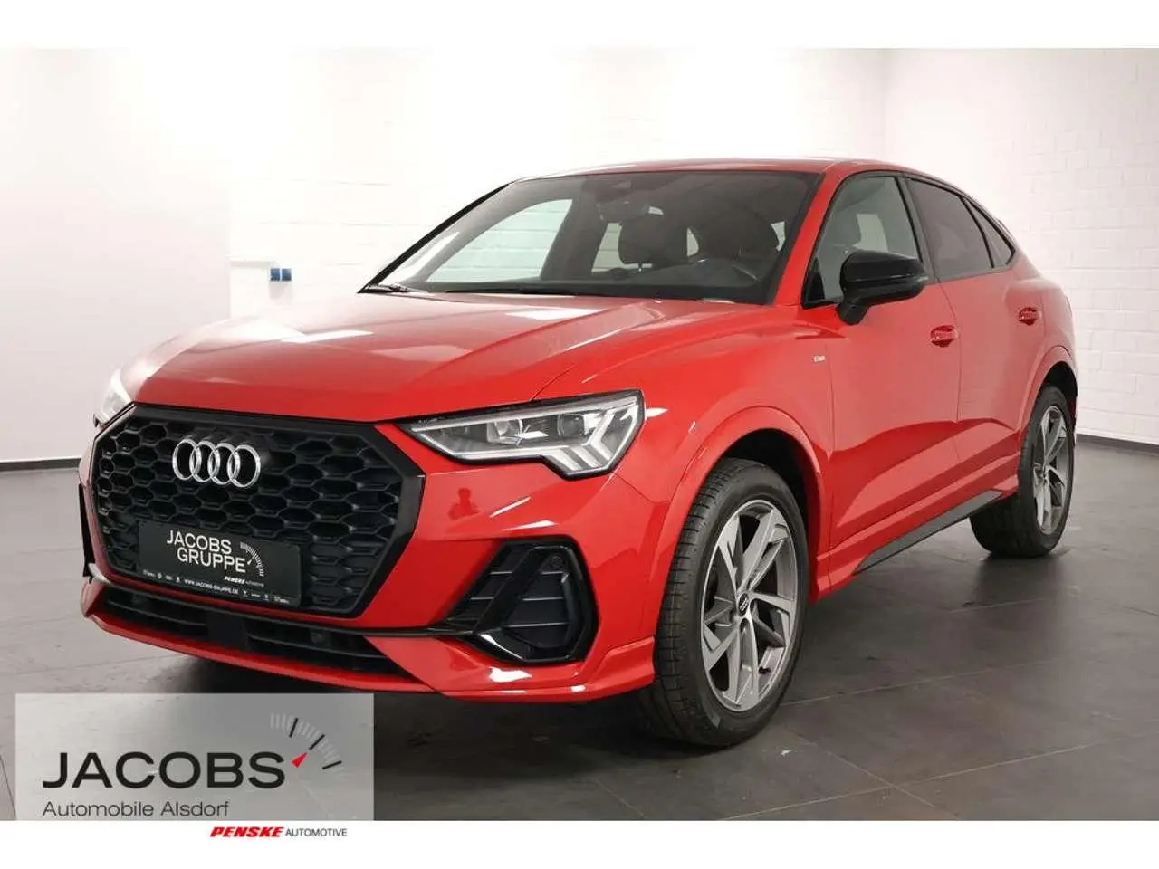 Photo 1 : Audi Q3 2020 Essence