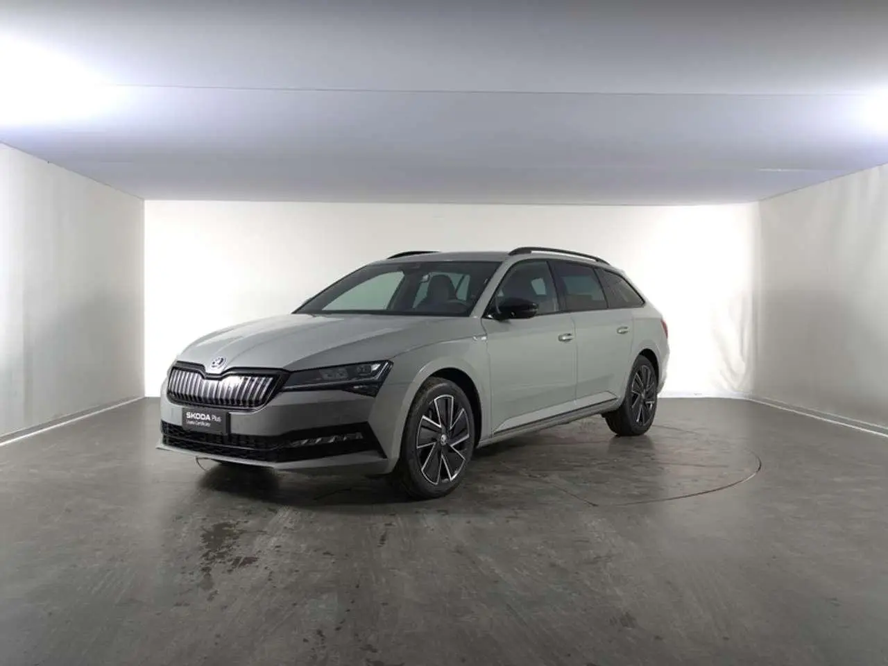 Photo 1 : Skoda Superb 2023 Hybrid