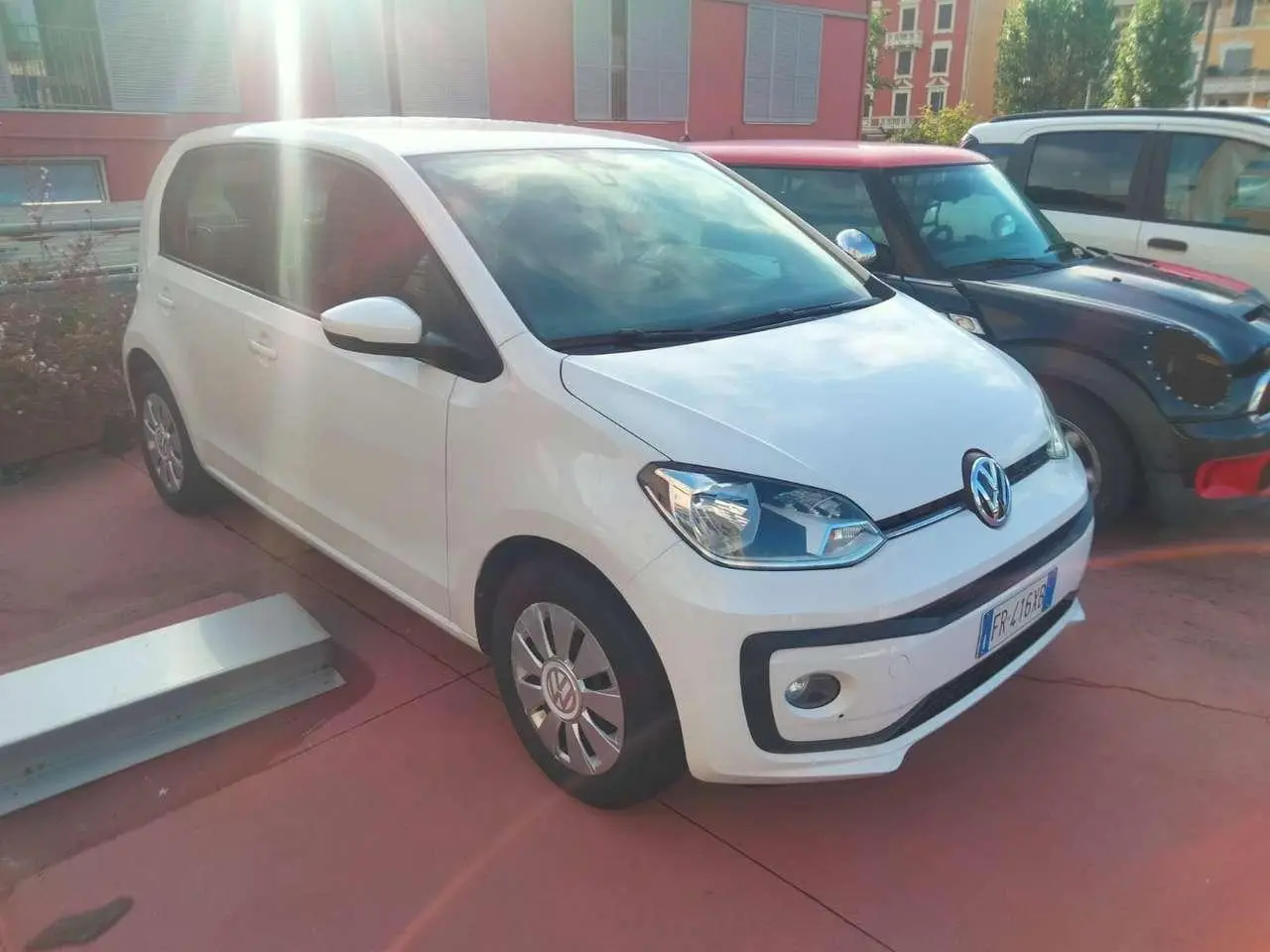 Photo 1 : Volkswagen Up! 2018 Petrol