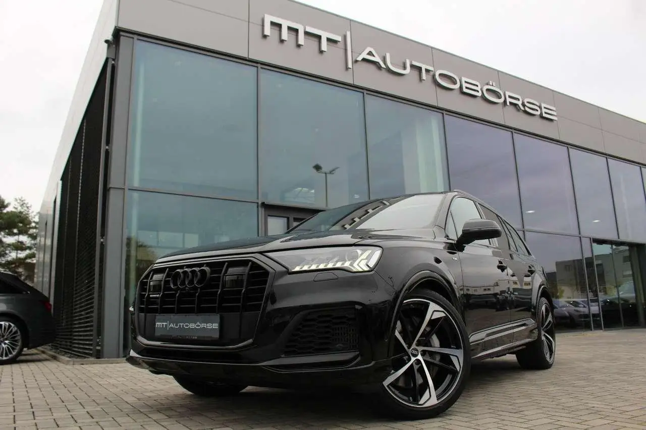 Photo 1 : Audi Q7 2021 Hybride