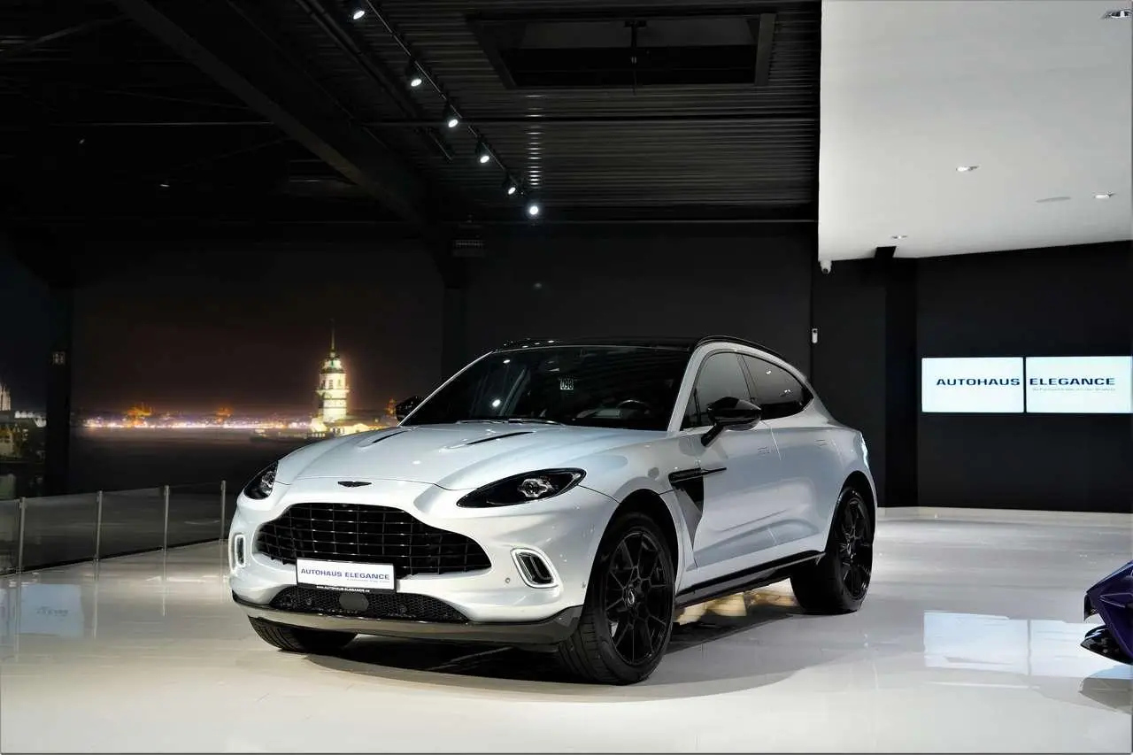 Photo 1 : Aston Martin Dbx 2021 Essence