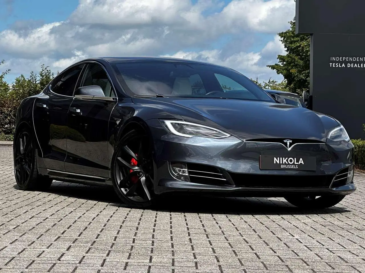 Photo 1 : Tesla Model S 2018 Électrique