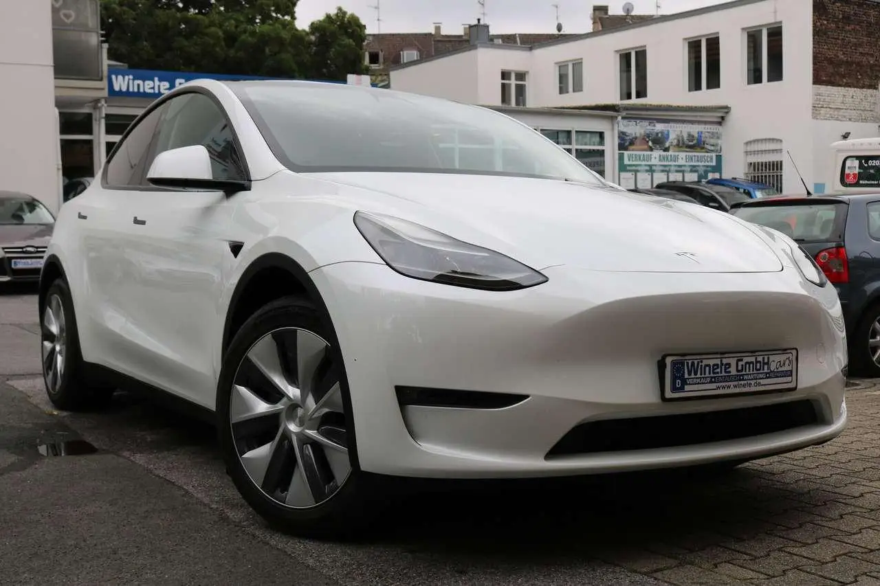 Photo 1 : Tesla Model Y 2022 Électrique