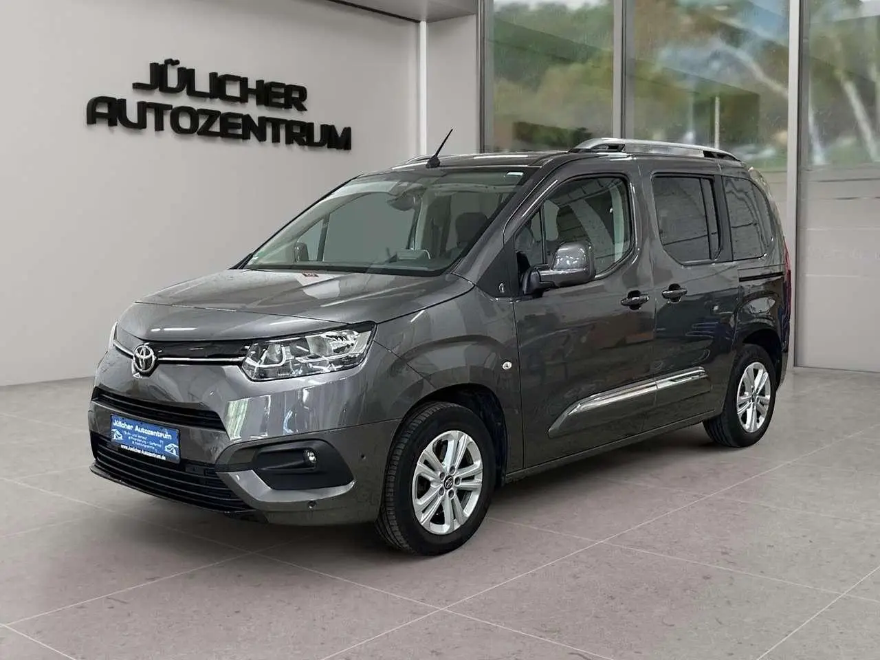 Photo 1 : Toyota Proace 2021 Petrol