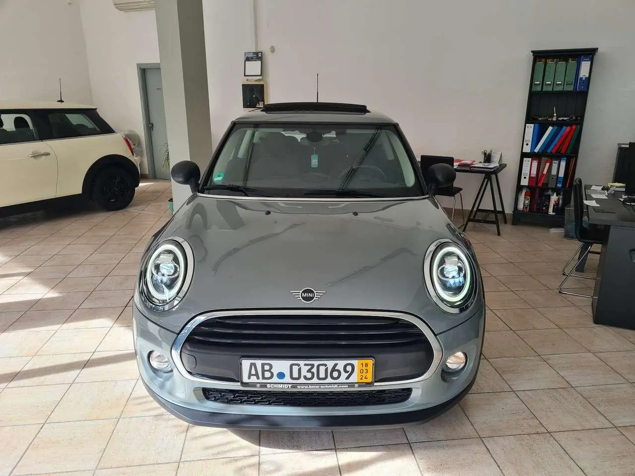 Photo 1 : Mini One 2019 Petrol