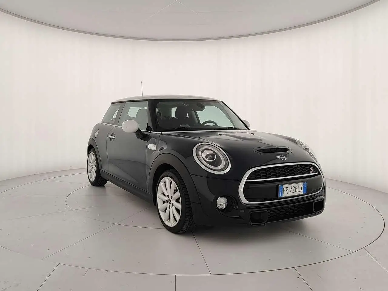 Photo 1 : Mini Cooper 2018 Petrol