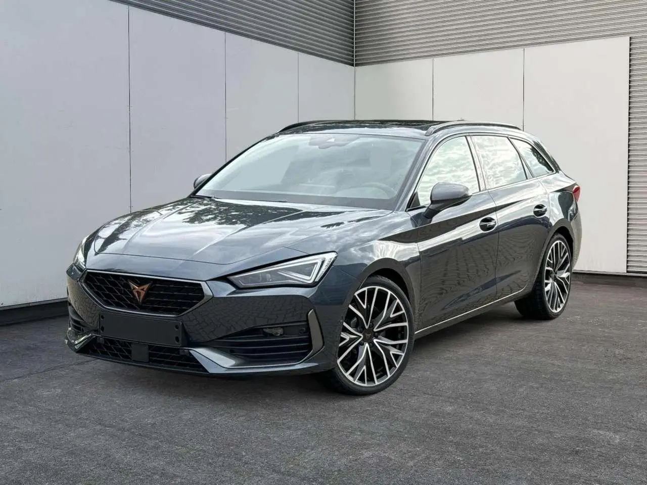 Photo 1 : Cupra Leon 2024 Essence