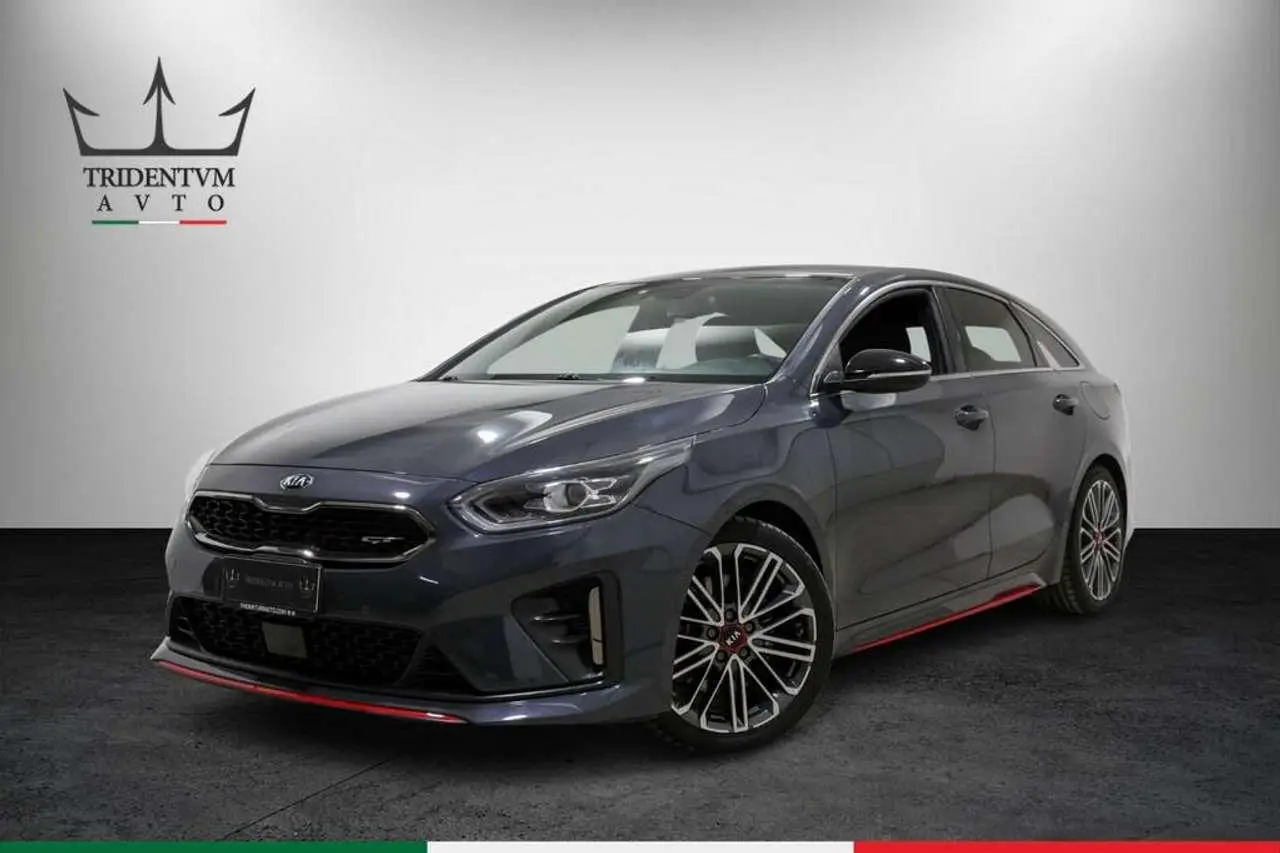 Photo 1 : Kia Proceed 2019 Petrol