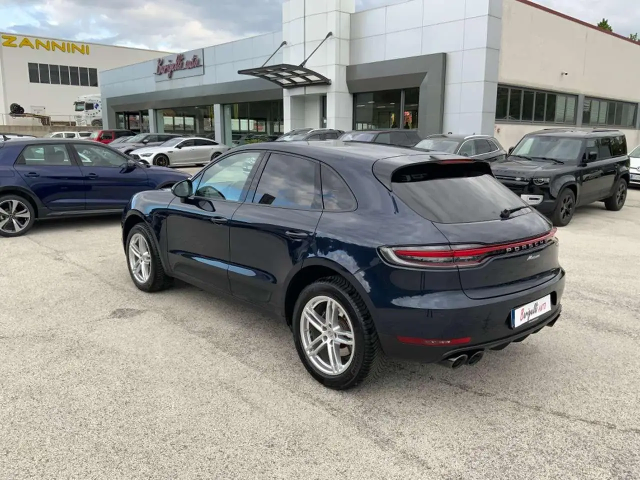 Photo 1 : Porsche Macan 2019 Essence