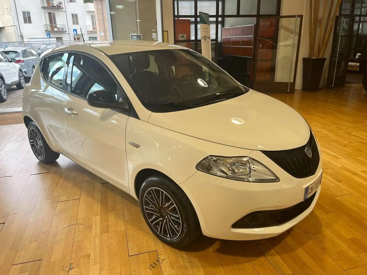 Photo 1 : Lancia Ypsilon 2023 Hybride