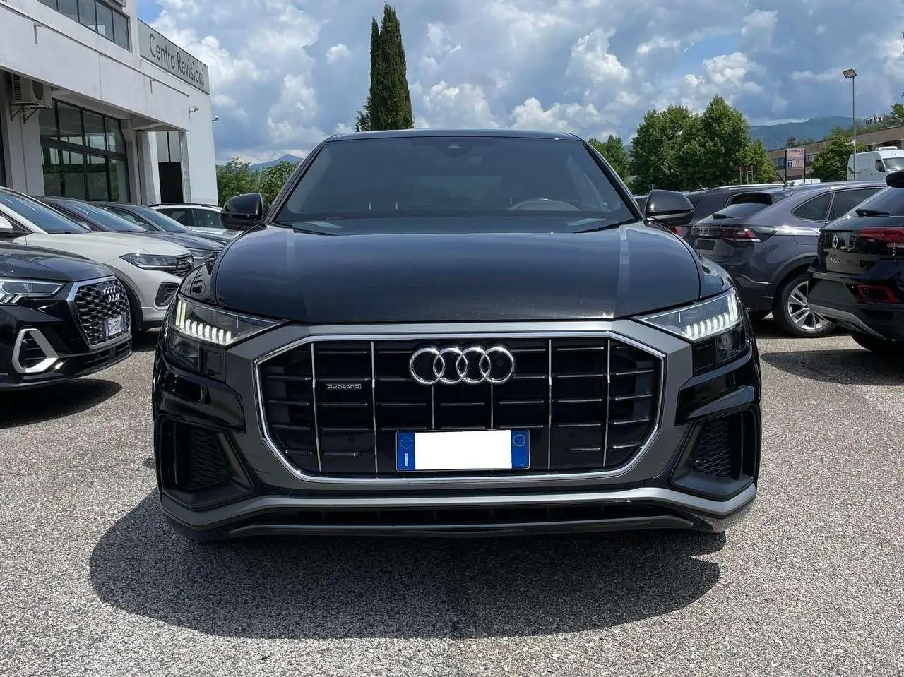 Photo 1 : Audi Q8 2021 Hybrid