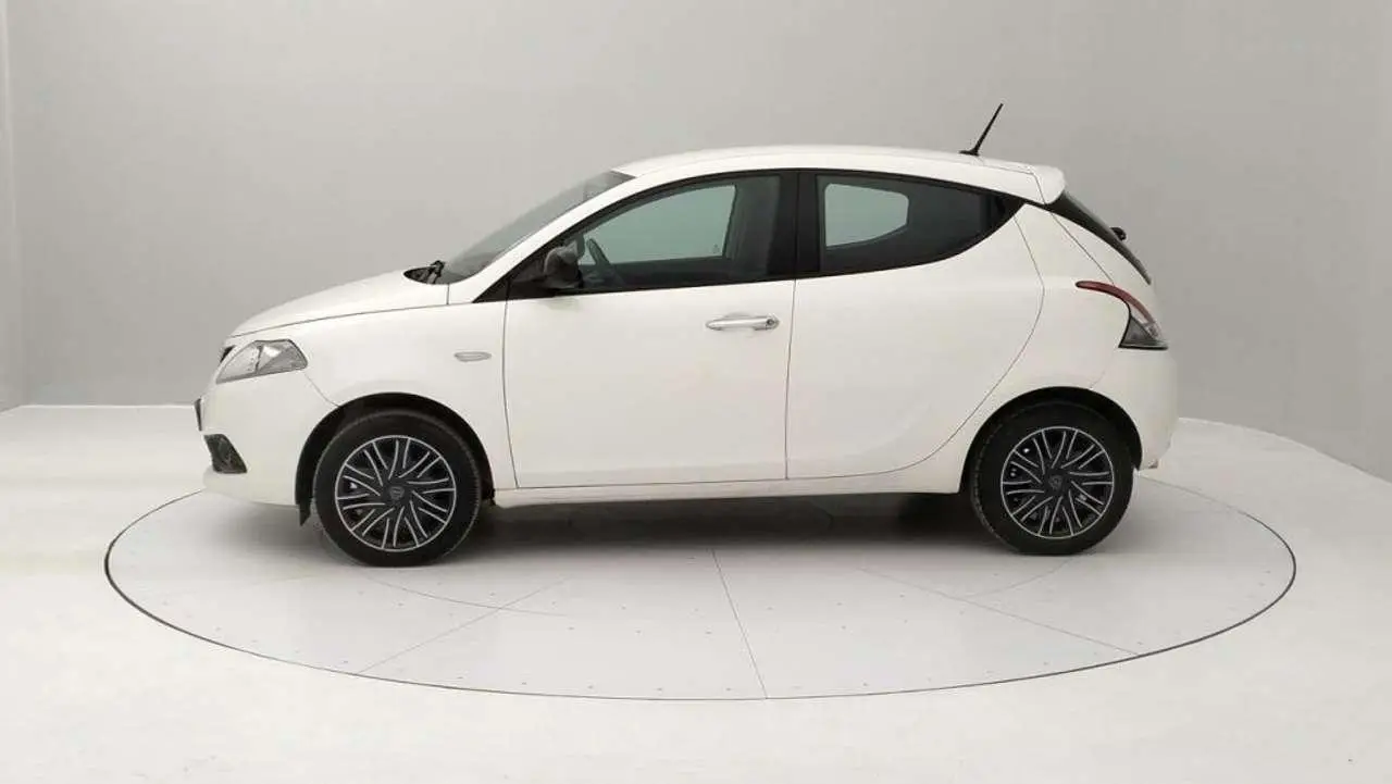 Photo 1 : Lancia Ypsilon 2020 Essence