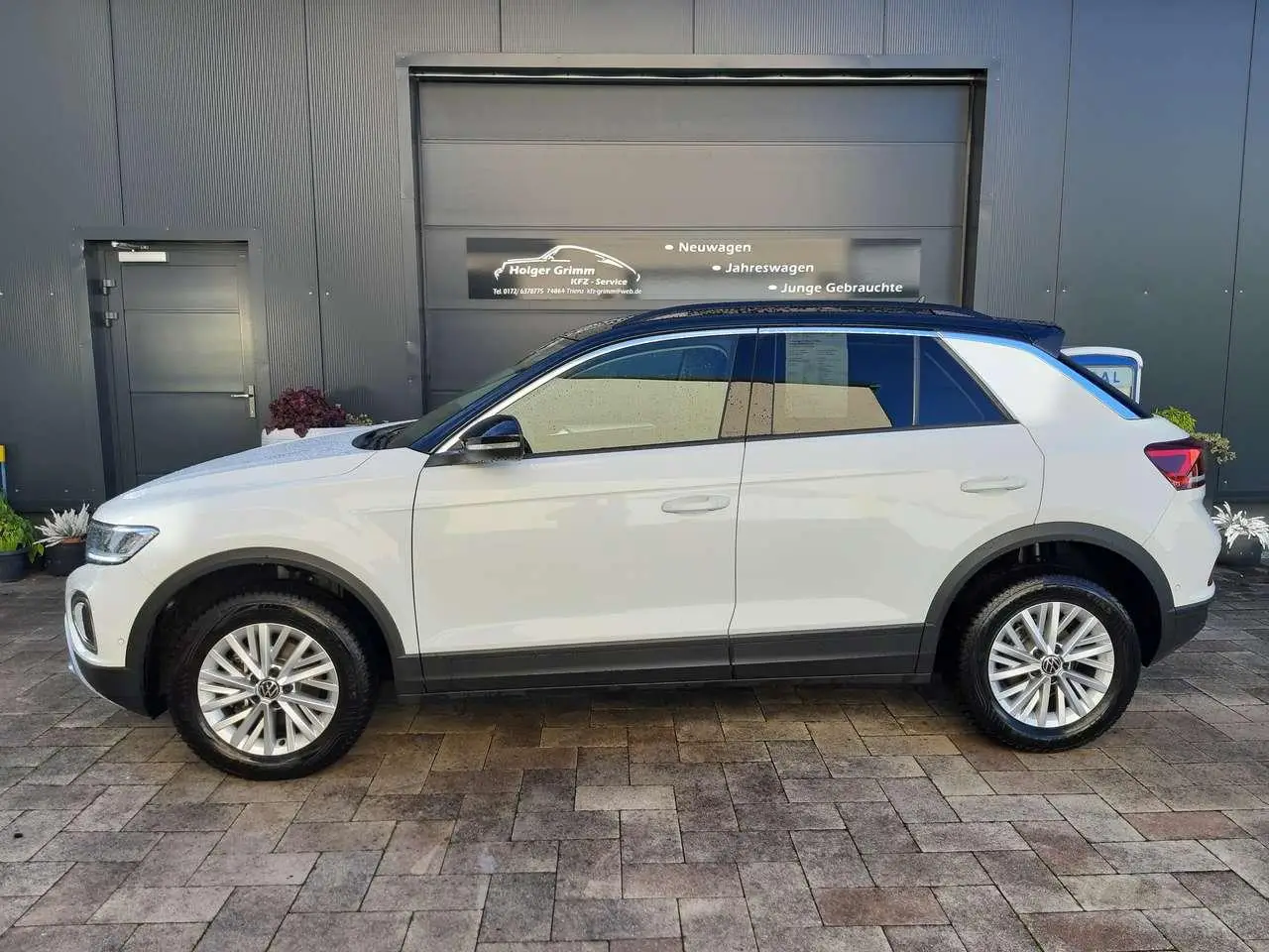 Photo 1 : Volkswagen T-roc 2024 Essence