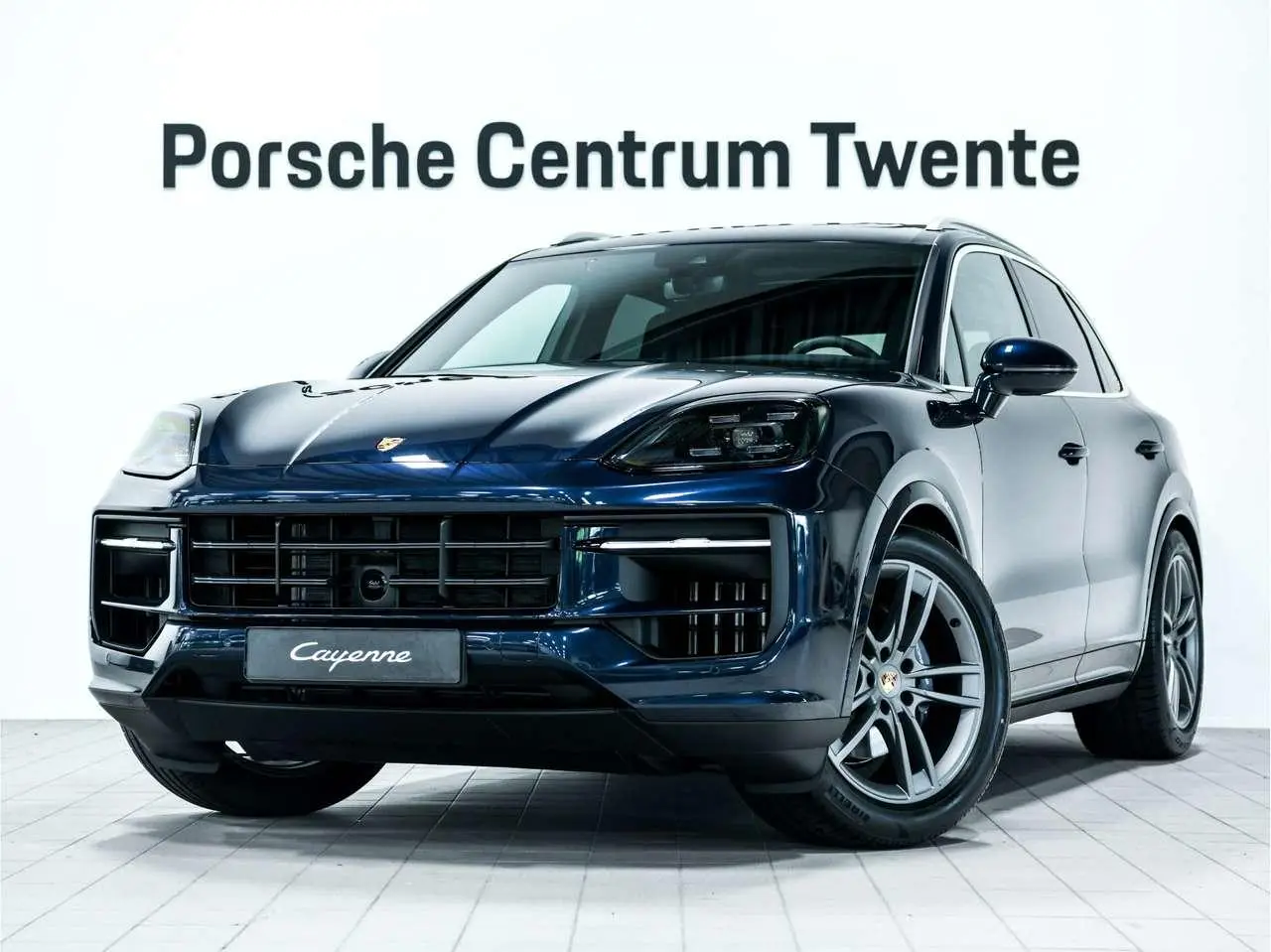 Photo 1 : Porsche Cayenne 2023 Essence