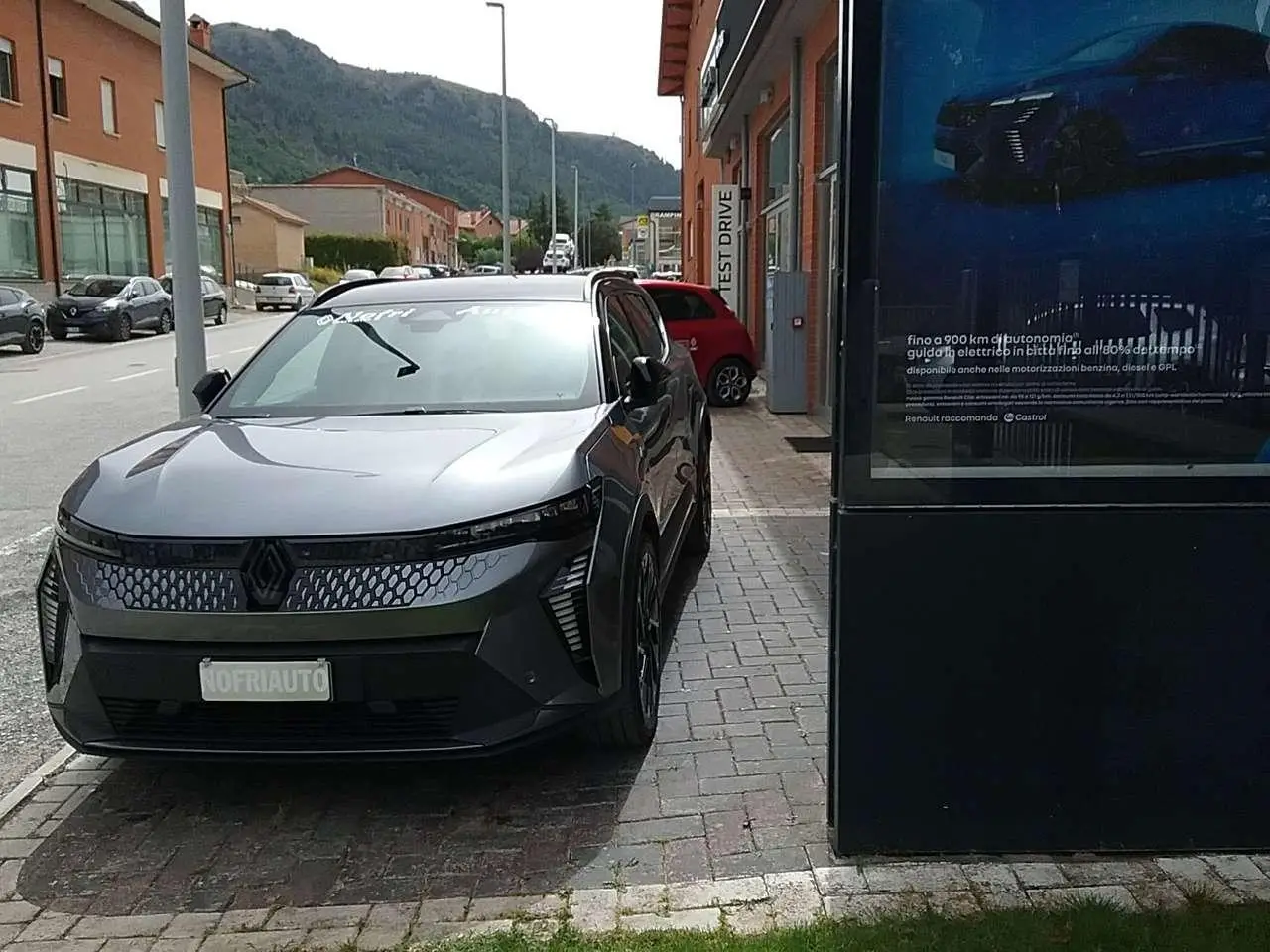 Photo 1 : Renault Scenic 2024 Électrique