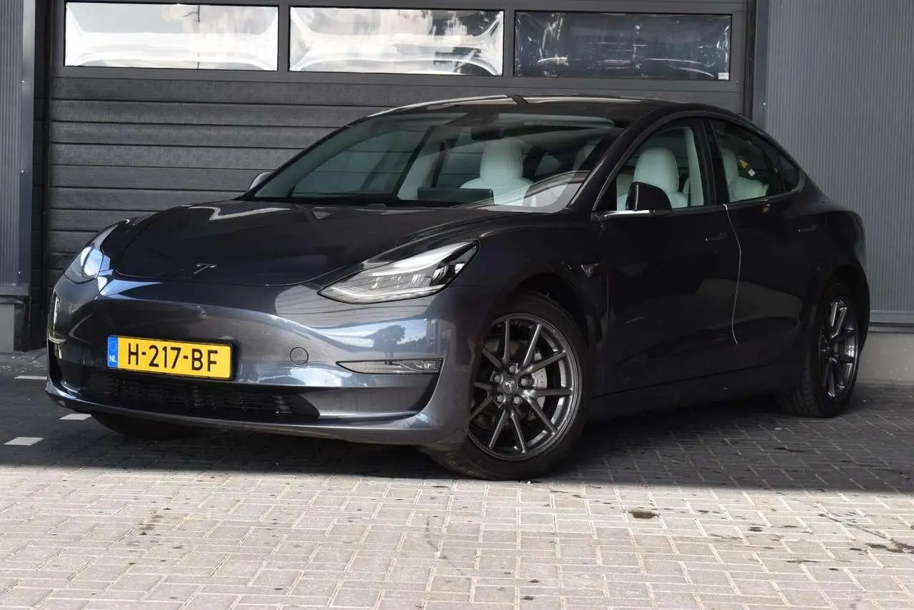 Photo 1 : Tesla Model 3 2019 Electric