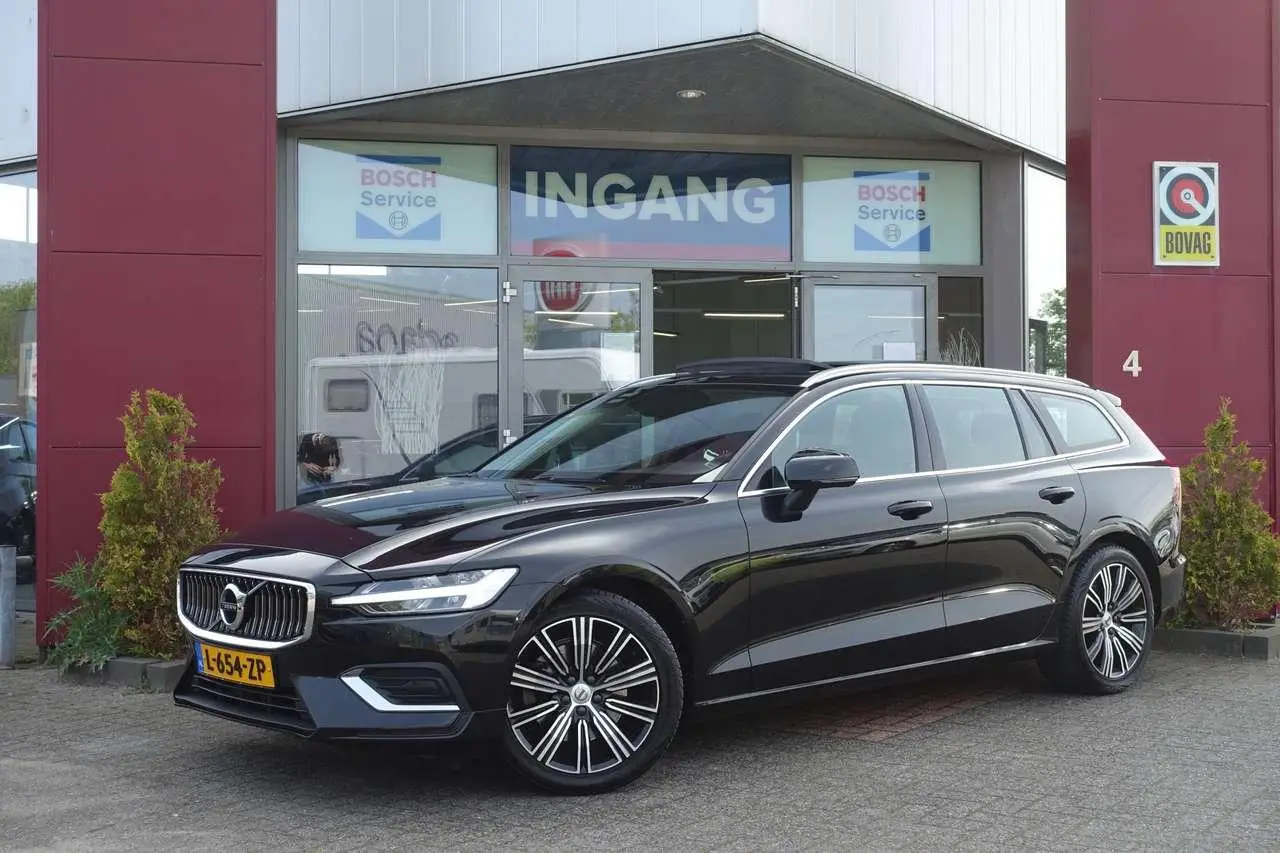 Photo 1 : Volvo V60 2021 Hybride