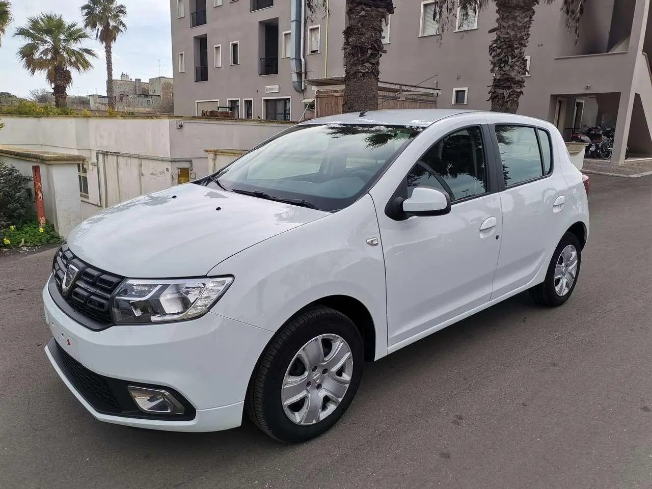 Photo 1 : Dacia Sandero 2019 Petrol