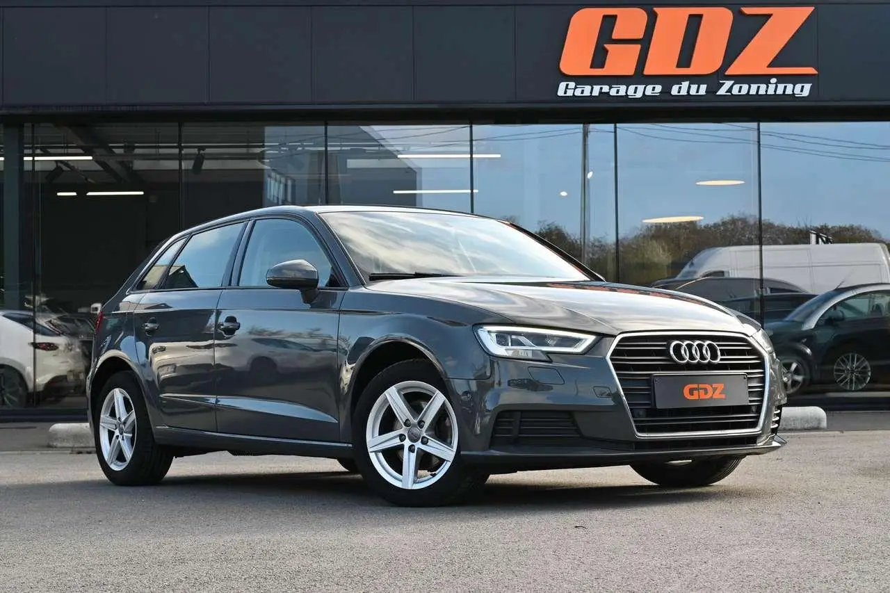 Photo 1 : Audi A3 2019 Diesel