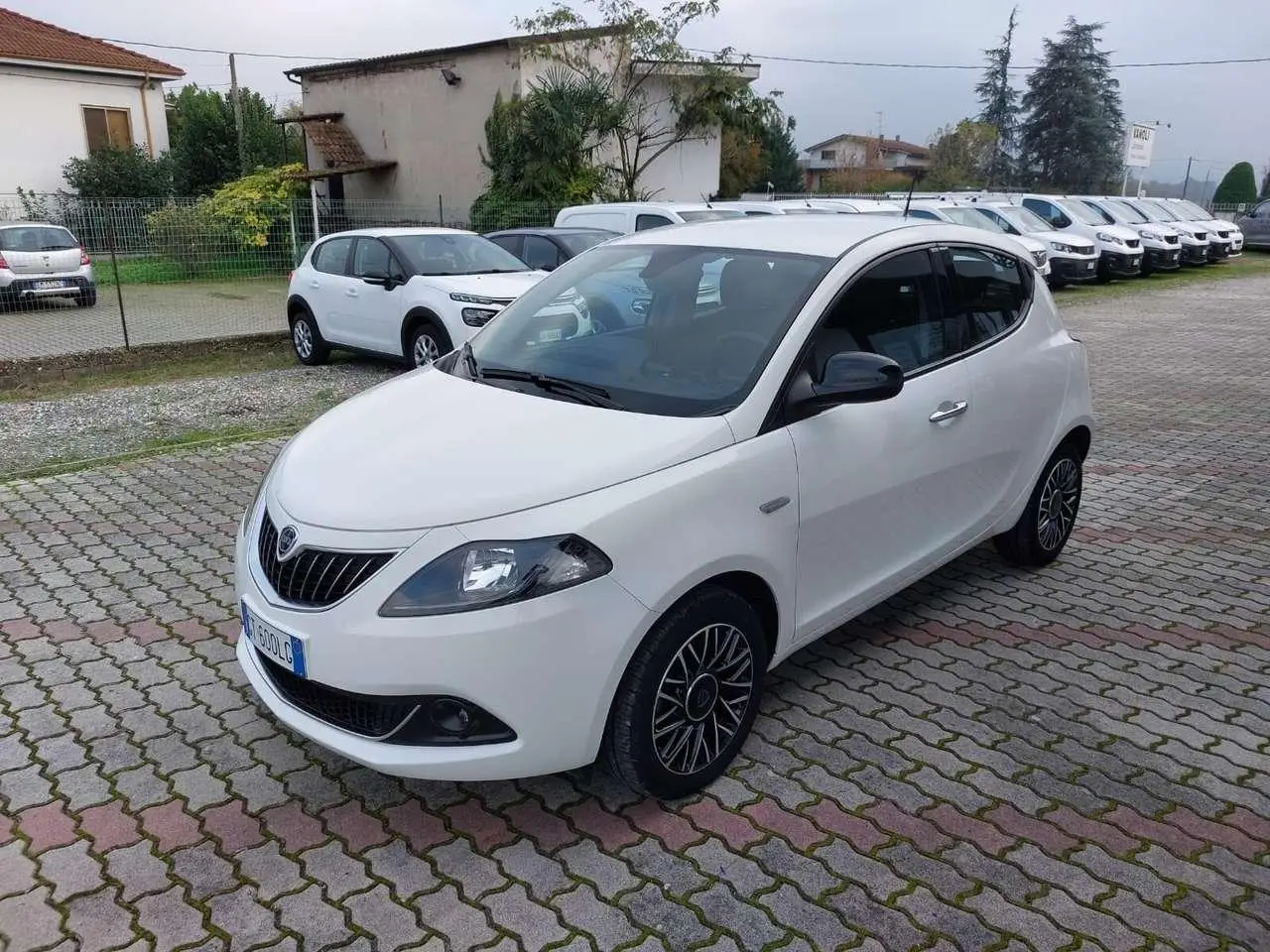 Photo 1 : Lancia Ypsilon 2024 Hybride