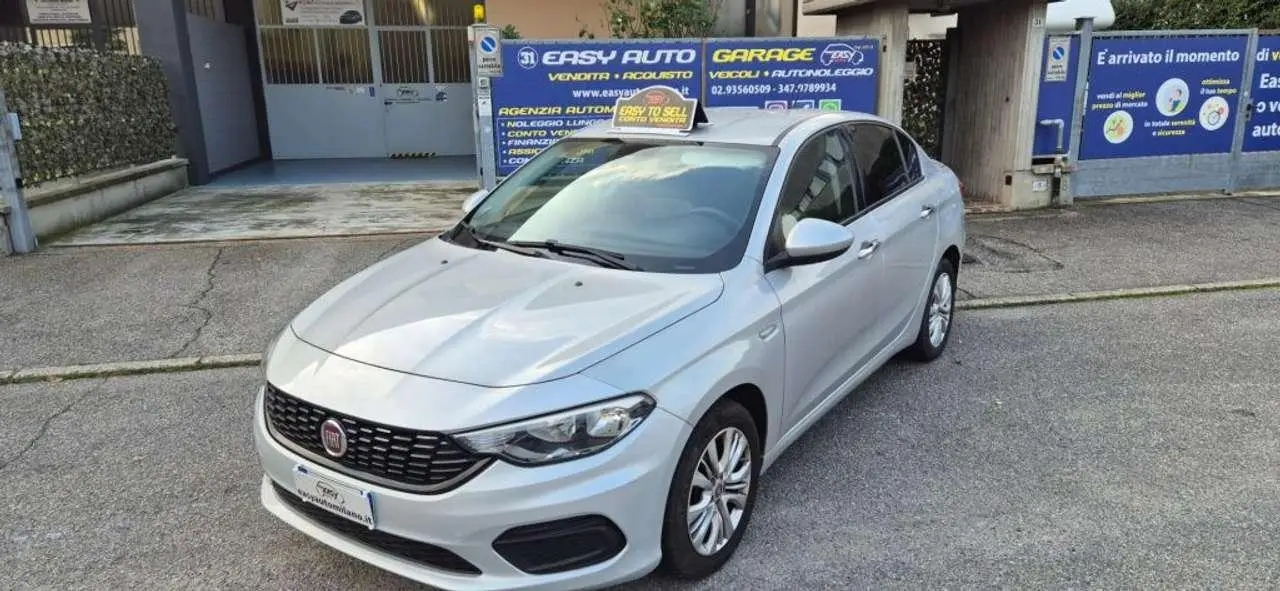 Photo 1 : Fiat Tipo 2017 Essence