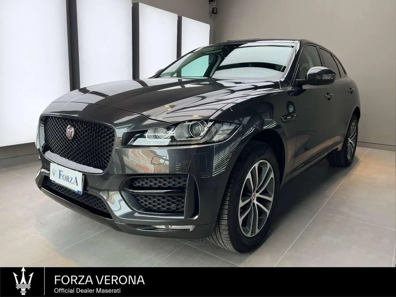 Photo 1 : Jaguar F-pace 2018 Diesel