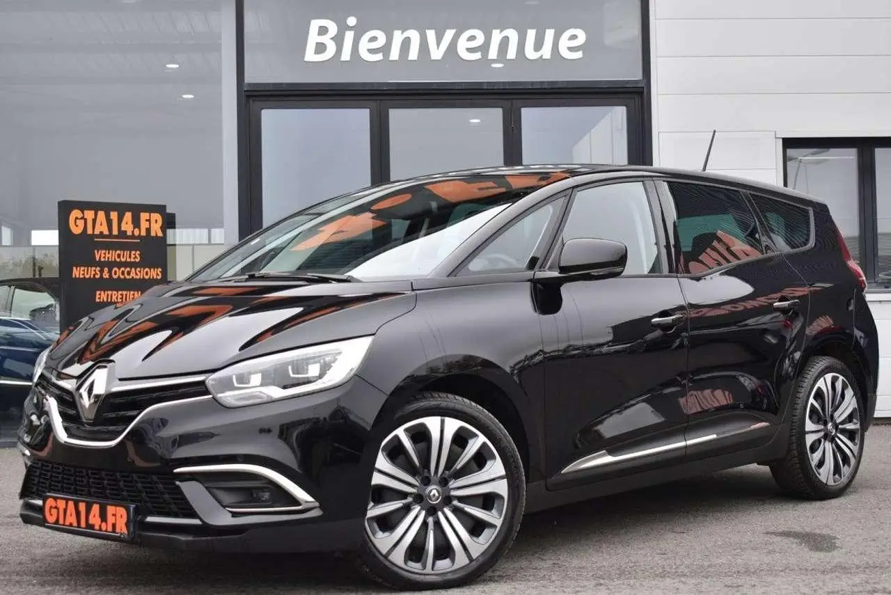 Photo 1 : Renault Grand Scenic 2023 Essence