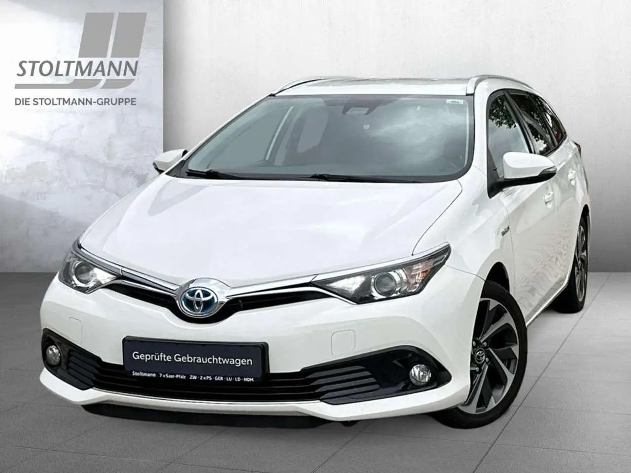 Photo 1 : Toyota Auris 2016 Hybride