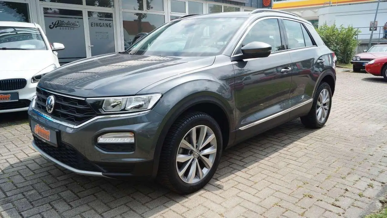 Photo 1 : Volkswagen T-roc 2020 Essence