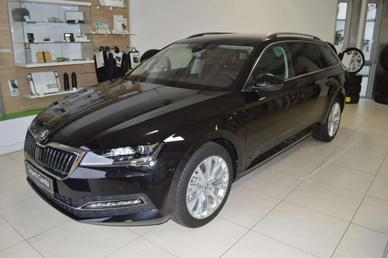 Photo 1 : Skoda Superb 2023 Diesel