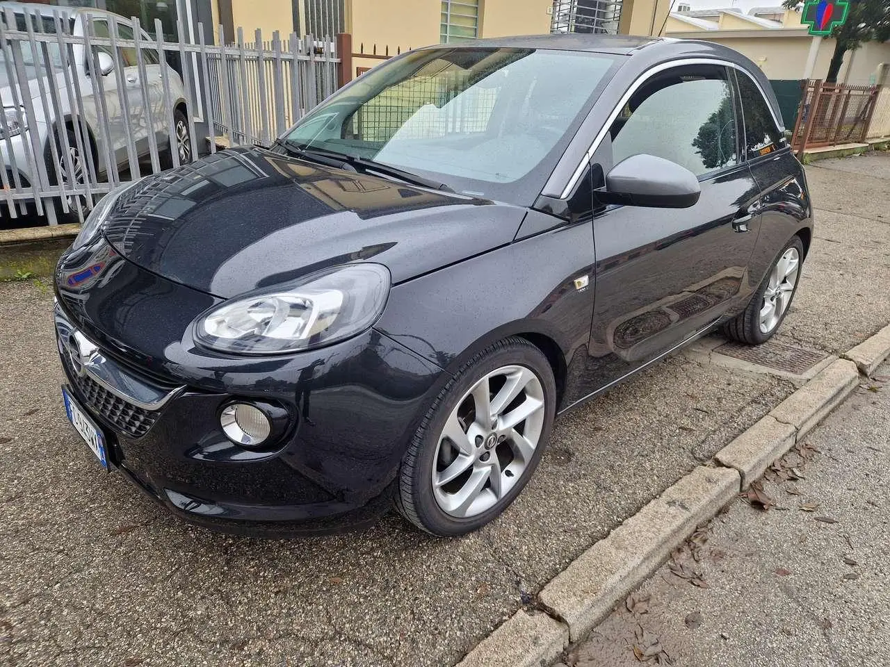 Photo 1 : Opel Adam 2016 Petrol