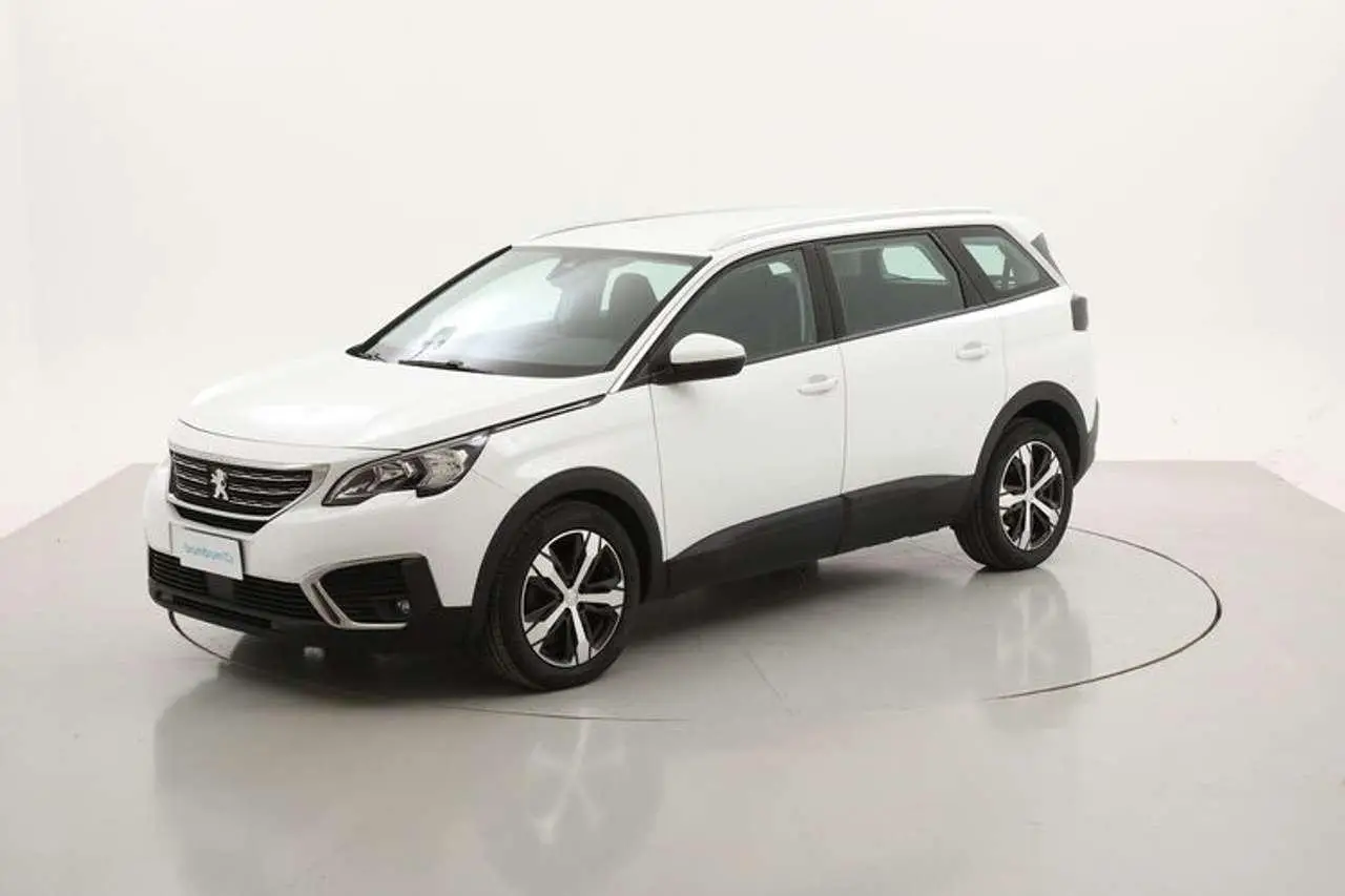 Photo 1 : Peugeot 5008 2018 Diesel