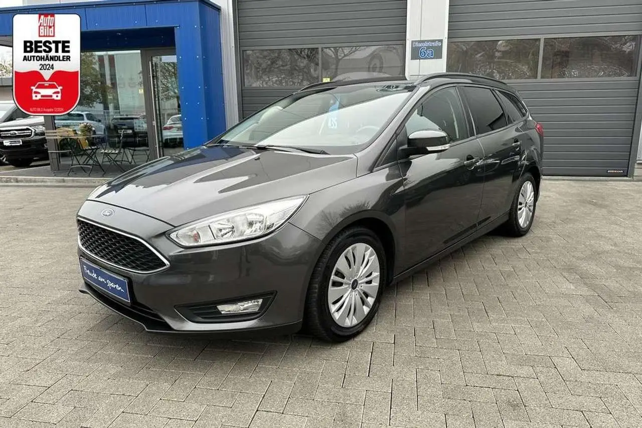 Photo 1 : Ford Focus 2018 Petrol