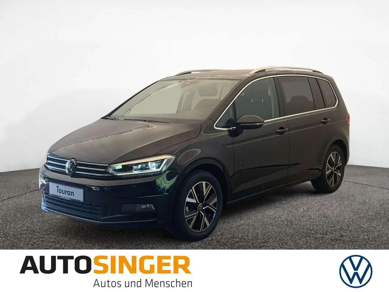 Photo 1 : Volkswagen Touran 2024 Essence