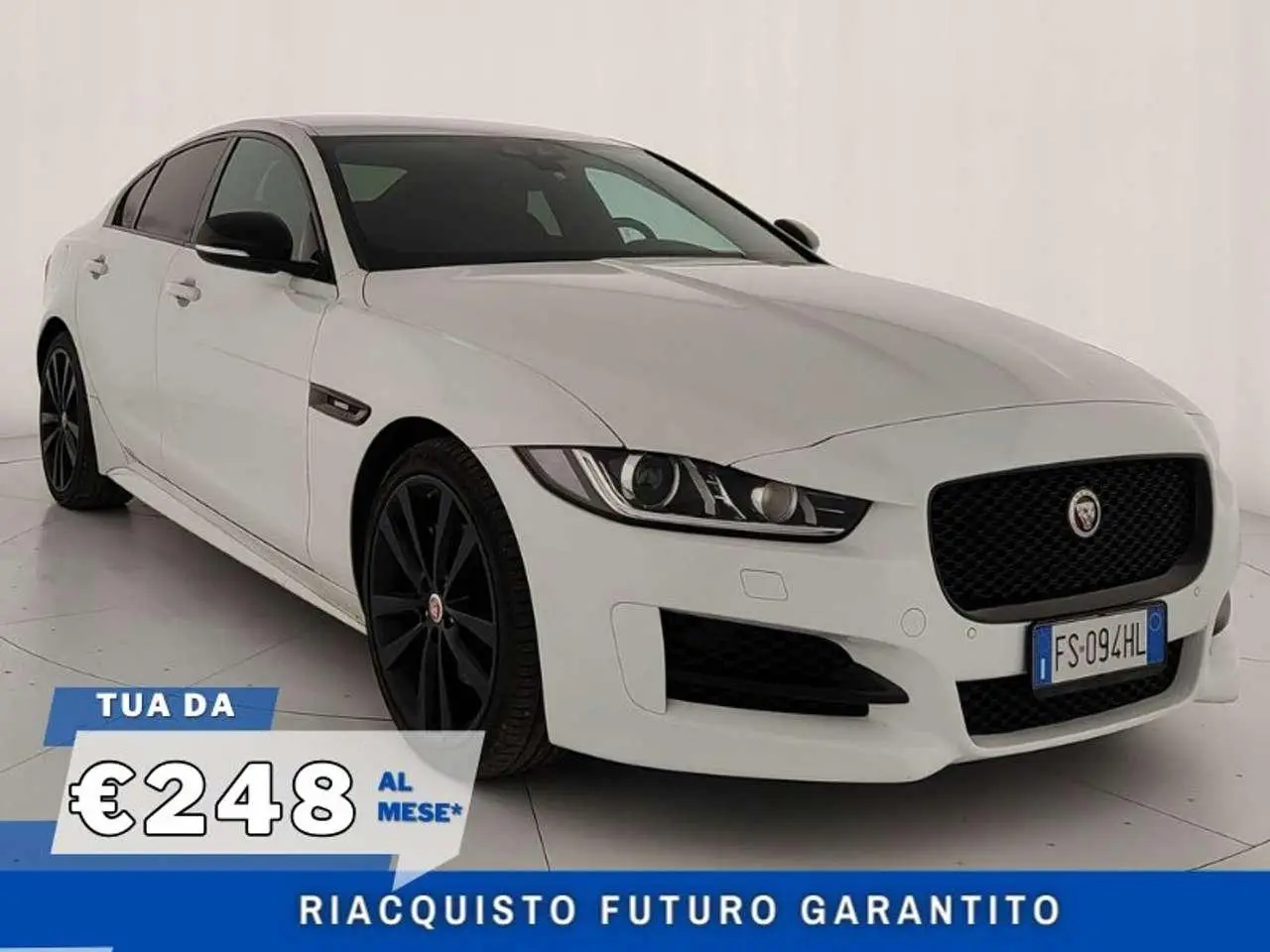 Photo 1 : Jaguar Xe 2018 Diesel