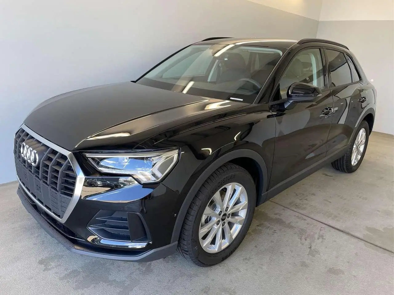 Photo 1 : Audi Q3 2024 Diesel