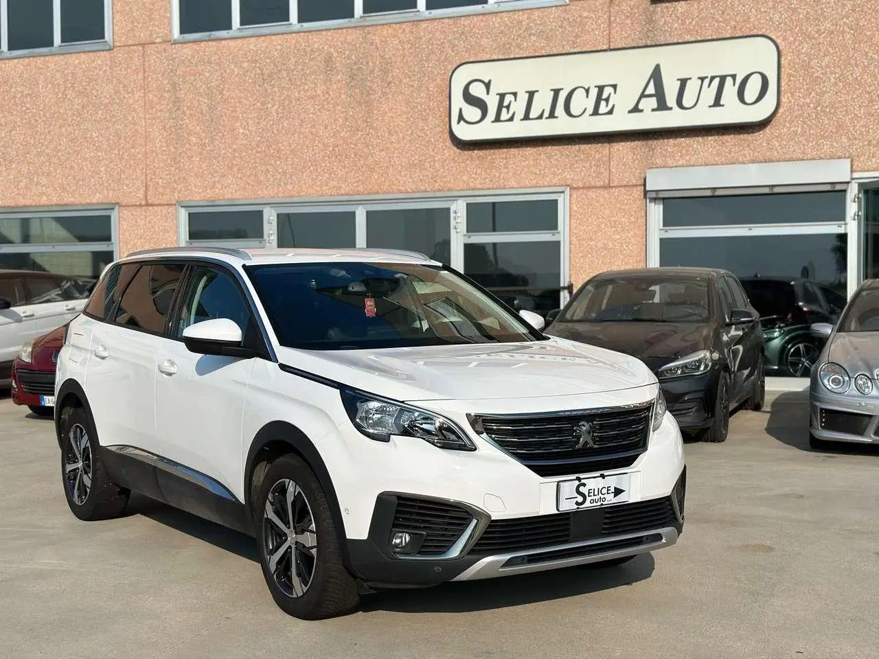 Photo 1 : Peugeot 5008 2017 Diesel