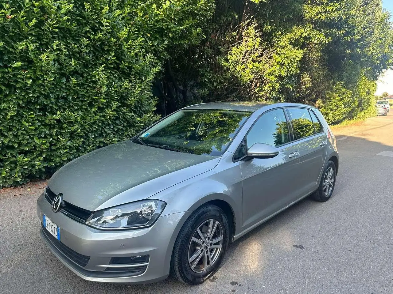 Photo 1 : Volkswagen Golf 2015 Petrol