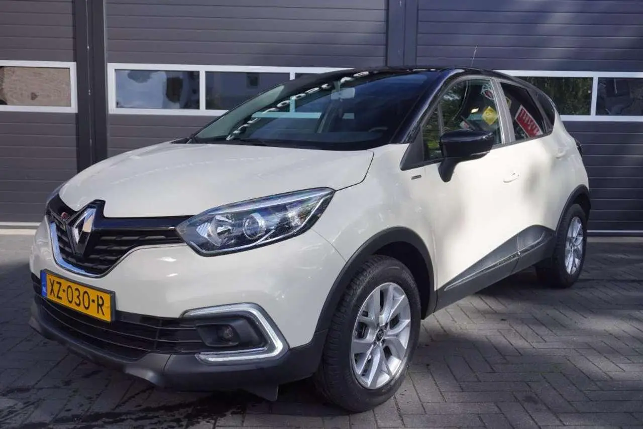 Photo 1 : Renault Captur 2019 Petrol