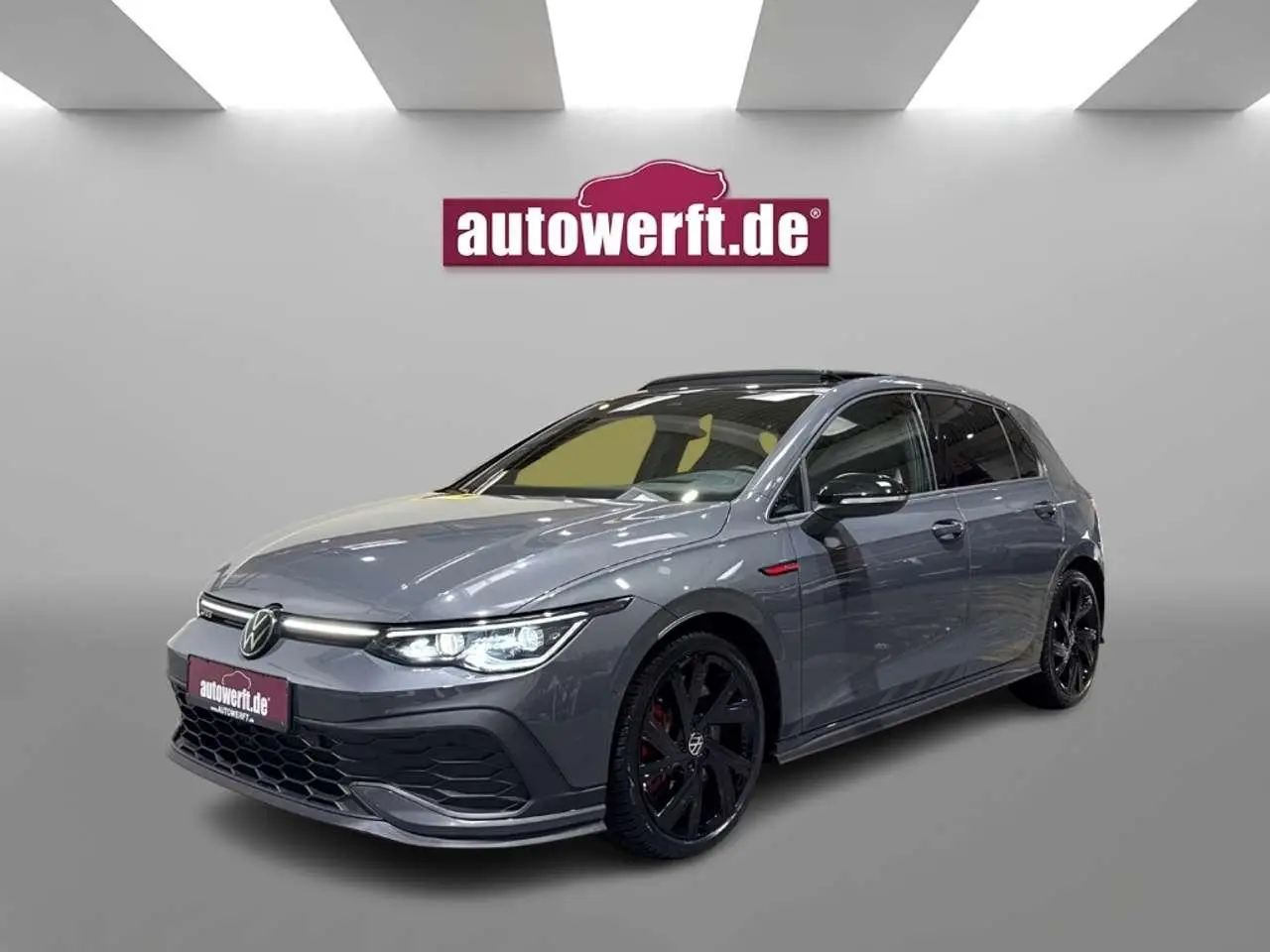 Photo 1 : Volkswagen Golf 2023 Petrol